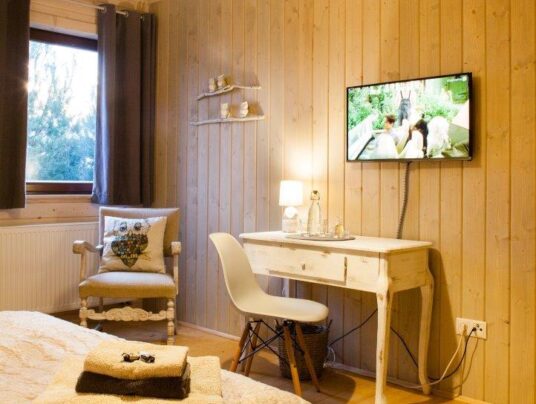 SÓWKI - Galeria, zdjęcie: pokoje nad jeziorem Serwy - SIRVIS - Suwalszczyzna