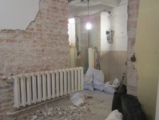 Metamorfoza - stara kamienica, zdjęcie: C1