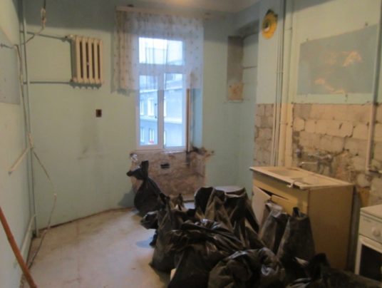 Metamorfoza - stara kamienica, zdjęcie: C4