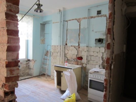 Metamorfoza - stara kamienica, zdjęcie: C5