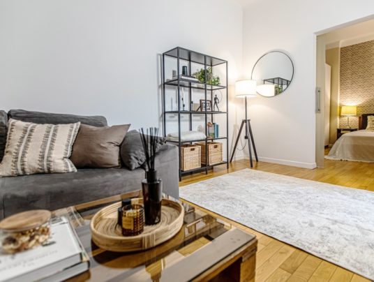 Metamorfoza - stara kamienica, zdjęcie: Ch3