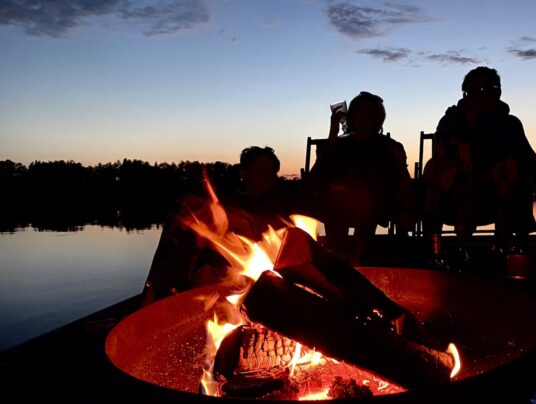 SIRVIS na wodzie, zdjęcie: tratwa - SIRVIS - jezioro Serwy - Suwalszczyzna