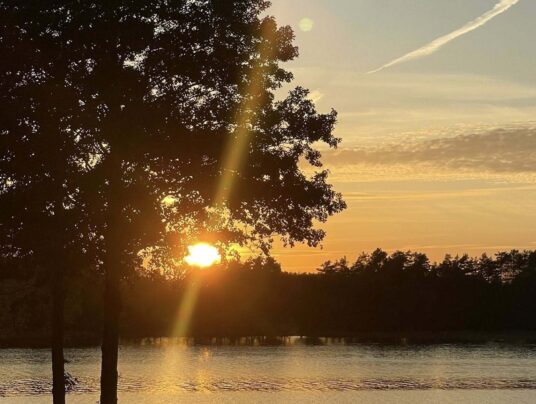 SIRVIS teren, zdjęcie: zachód słońca - SIRVIS - jezioro Serwy - Suwalszczyzna