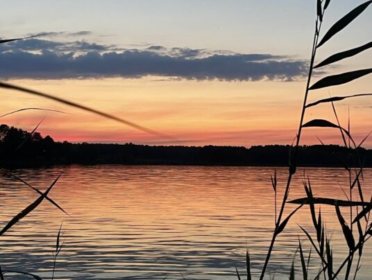 SIRVIS teren, zdjęcie: zachód słońca - SIRVIS - jezioro Serwy - Suwalszczyzna